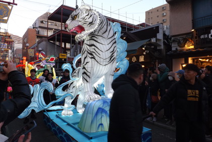 横浜中華街の祝舞遊行（１５）